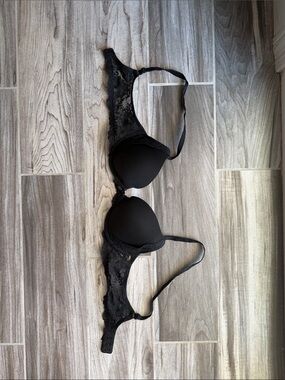 Victoria's Secret Black Lace Push-Up Bra with Molded Cups